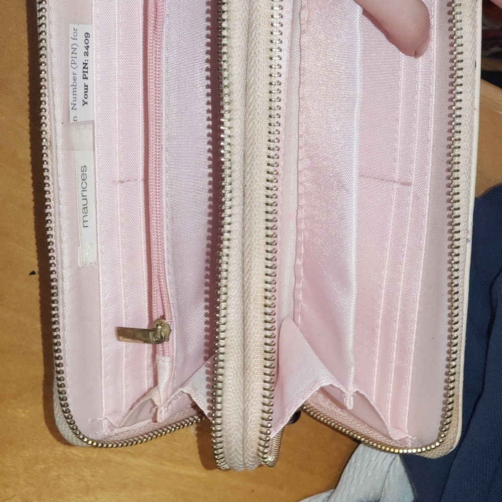 Wallet - Picture 2 of 3